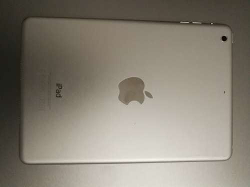 iPAD MINI 2 - 16gig - White - WIFI ONLY