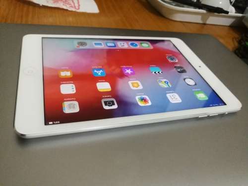 iPAD MINI 2 - 16gig - White - WIFI ONLY