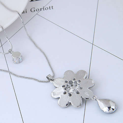 GRACEFUL BLUE FLOWER PENDANT TWO LAYERS LONG FASHION NECKLACE