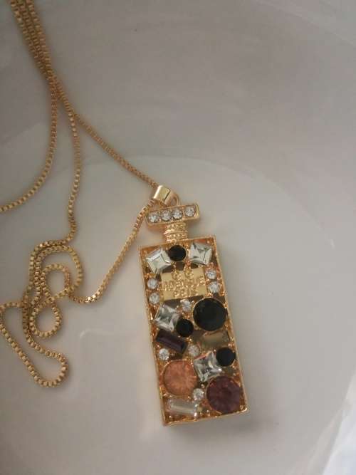 Long Sweater Chain Gold Colored Crystal Perfume Bottle cute Fashion Necklace