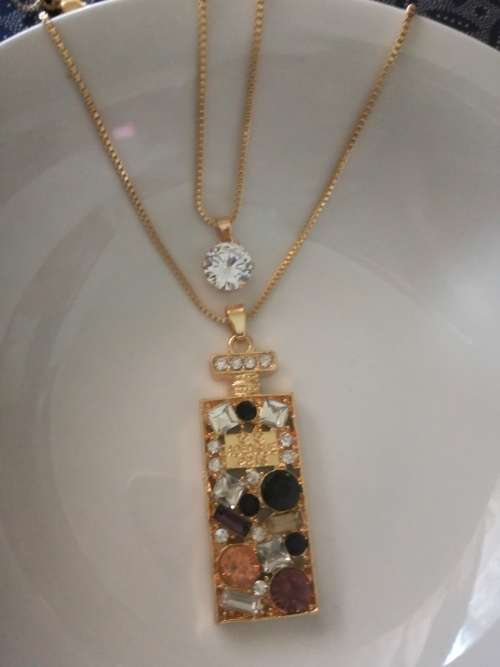 Long Sweater Chain Gold Colored Crystal Perfume Bottle cute Fashion Necklace