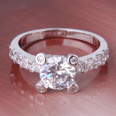 18k White Gold Bonded Ring - White Gold Filled Sz8