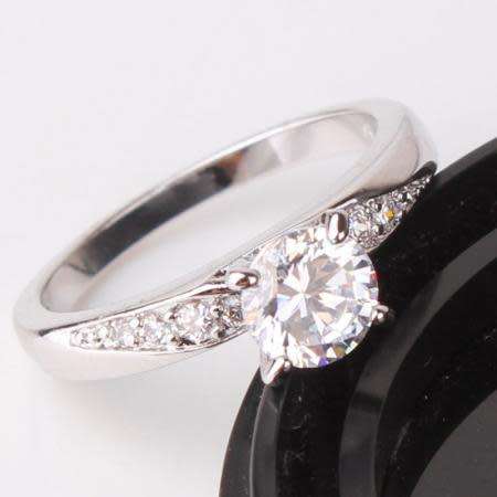 18k white gold filled eye-catching ring Sz6