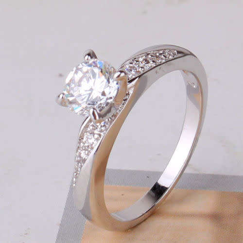 18k white gold filled eye-catching ring Sz6
