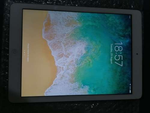 IPAD AIR - 32GIG - WHITE - WIFI ONLY, NEVER BEEN REPAIRED