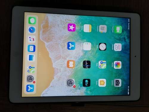 IPAD AIR - 32GIG - WHITE - WIFI ONLY
