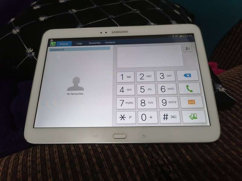 Samsung Tab 3 10.1inch very clean (GT-P5200) full phone functionality
