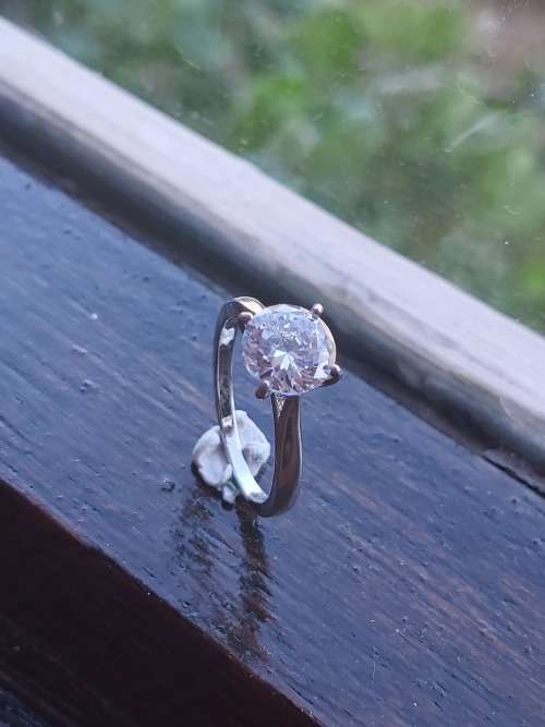 18k white gold filled eye-catching ring Sz 7