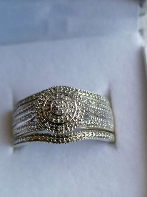 GENUINE AmericanSwiss 925 Solid Sterling Silver Cubic Zirconia Wedding Ring  - Ring Size 9