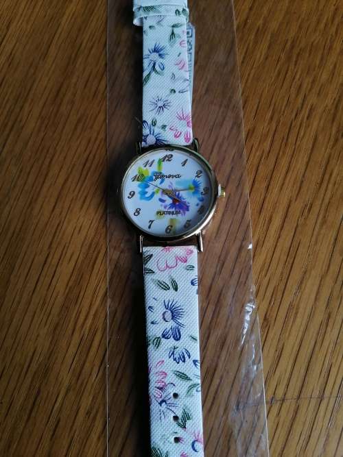 Geneva Fashion Women Watch Quartz Watch