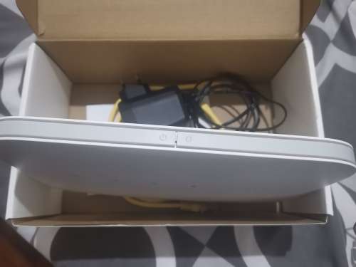 Huawei B612-233 4G Lte router (It take a SIM CARD)