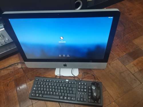 iMac mid 2011 i5 in clean condition 21.5inch