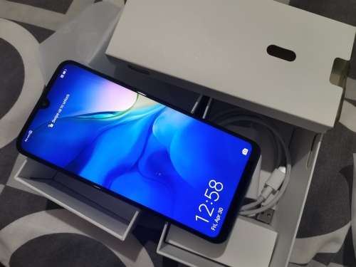 Huawei P30 lite very clean