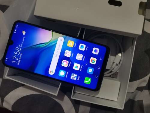 Huawei P30 lite very clean