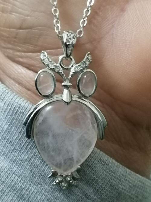 "Retail Price R650" 40x25x5mm Natural Rose Quartz Owl Gemstone Necklace