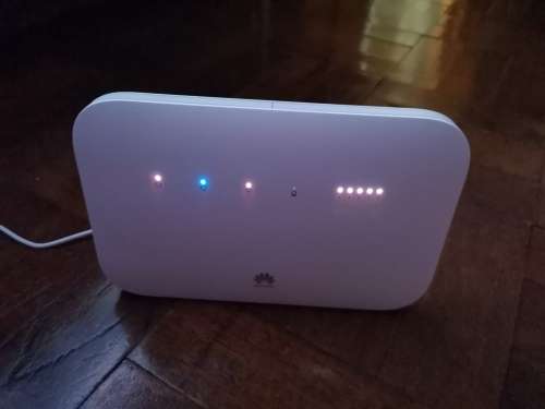 Huawei B612-233 4G Lte router (It take a SIM CARD)