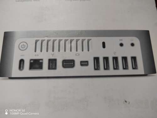 Mac Mini Late 2009 in clean condition