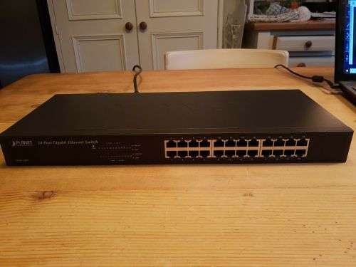 Planet GSW-2401 24 port gigabit switch