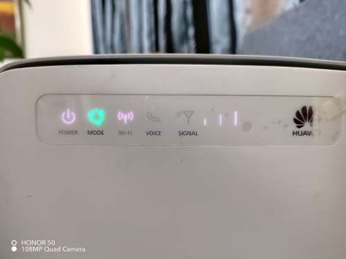Latest Huawei 4G Router model E5186 (It take a SIM CARD)