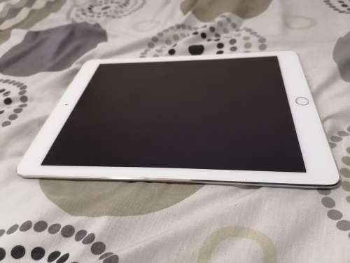 IPAD AIR 2 - 64GIG - WHITE - WIFI AND CELLULAR, NEVER BEEN REPAIRED