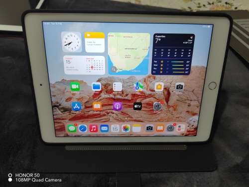 IPAD AIR 2 - 64GIG - WHITE - WIFI AND CELLULAR, NEVER BEEN REPAIRED