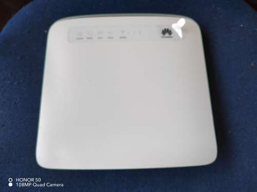 Latest Huawei 4G Router model E5186 (It take a SIM CARD)