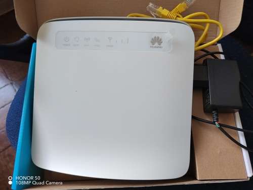 Latest Huawei 4G Router model E5186 (It take a SIM CARD)