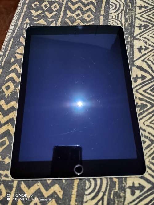IPAD AIR 2 - 128GIG - WHITE - WIFI AND CELLULAR, NEVER BEEN REPAIRED