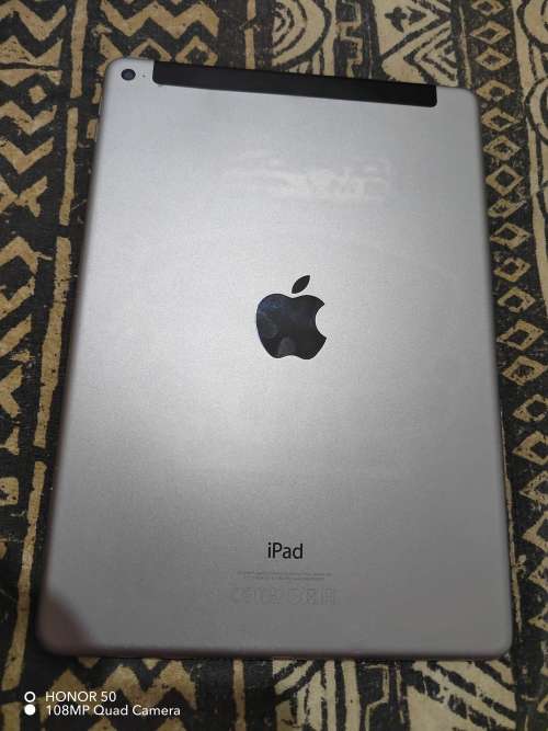 IPAD AIR 2 - 128GIG - WHITE - WIFI AND CELLULAR, NEVER BEEN REPAIRED