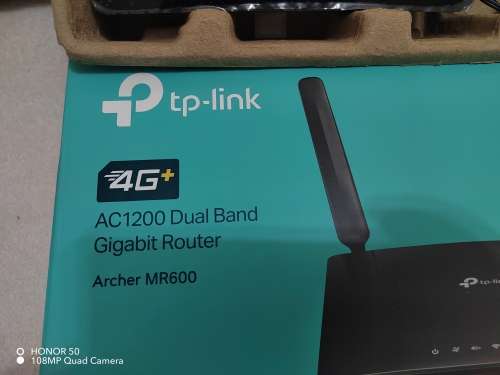 TP-LINK Archer MR600  4G+ Cat6 AC1200 Wireless Dual Band Gigabit Router (It take a sim card)like NEW
