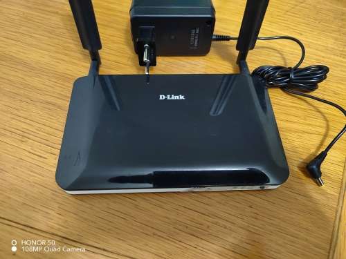 D-LINK DWR-921 (It take a sim card)