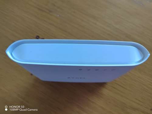 ZYXEL LTE3202-M430 ROUTER (It take a SIM CARD)