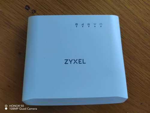 ZYXEL LTE3202-M430 ROUTER (It take a SIM CARD)