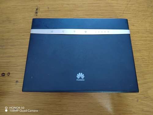 Huawei 4G/5G Router model B525 (It take a SIM CARD)