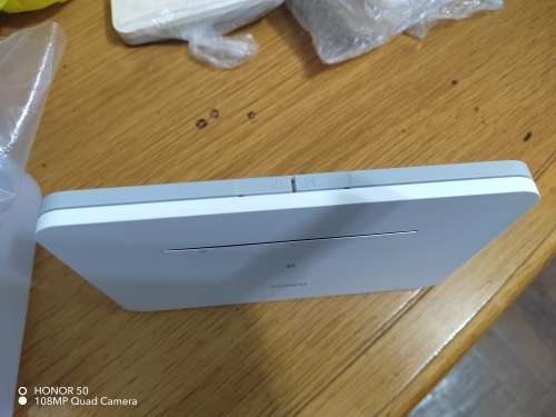 Huawei B311B-853 4G Lte router (It take a SIM CARD)
