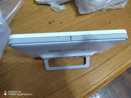 Huawei B311B-853 4G Lte router (It take a SIM CARD)