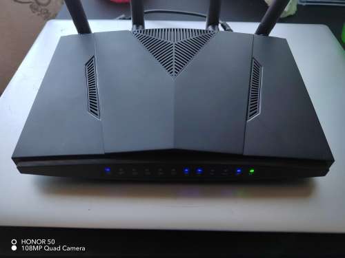 D-LINK DWR-956M 4G LTe router (It take a sim card)