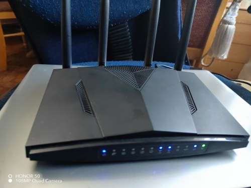 D-LINK DWR-956M 4G LTe router (It take a sim card)