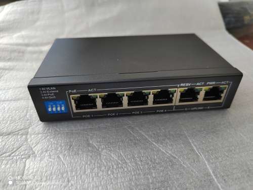 Scoop 6 Port Fast Ethernet Switch with 4 AI PoE Ports and 2 FE Uplink