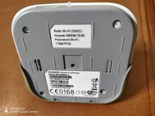HUAWEI E8238BWs-2 Web Cube H3G WiFi Router (It take a SIM CARD)
