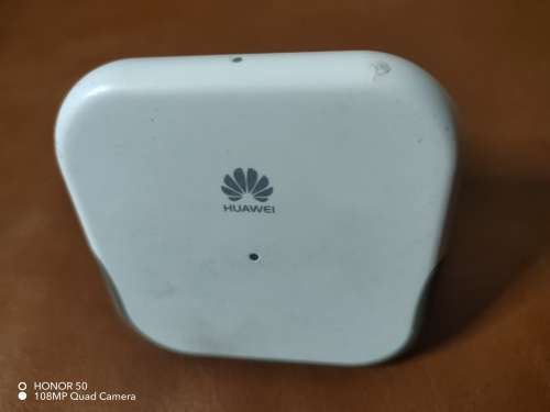 HUAWEI E8238BWs-2 Web Cube H3G WiFi Router (It take a SIM CARD)