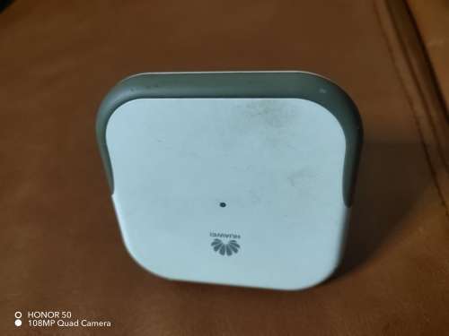 HUAWEI E8238BWs-2 Web Cube H3G WiFi Router (It take a SIM CARD)