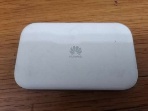 HUAWEI Mobile Wifi E5577Fs - 932  4G LTE Router