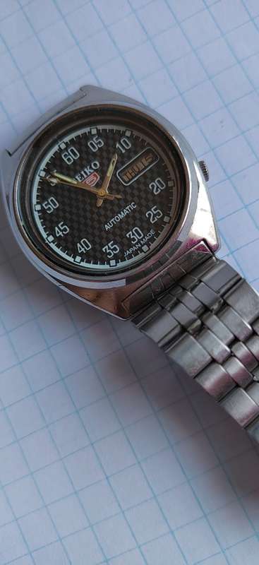 SEIKO AUTOMATIC WATCH 17 JEWELS - WATCH NOT WORKING PROPERLY