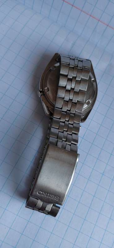SEIKO AUTOMATIC WATCH 17 JEWELS - WATCH NOT WORKING PROPERLY