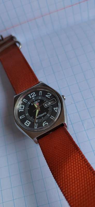 SEIKO AUTOMATIC WATCH 17 JEWELS - WATCH NOT WORKING PROPERLY