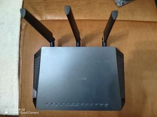 NETGEAR Nighthawk AC1900 model D7000v2, Doesn`t take a sim
