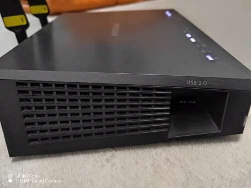 NETGEAR Nighthawk AC1900 model D7000v2, Doesn`t take a sim