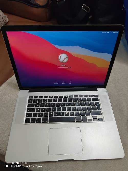 MacBook Pro i7, Retina 15inch Late 2013 250GB SSD and 8GB RAM