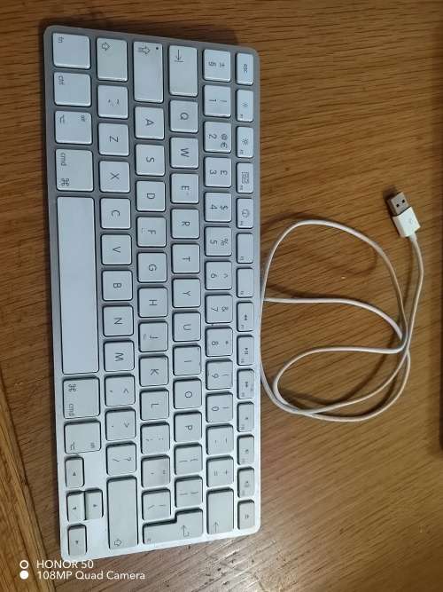 Apple keyboard model A1242